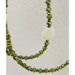 Sautoir Floyd en perles à facettes couleur vert olive