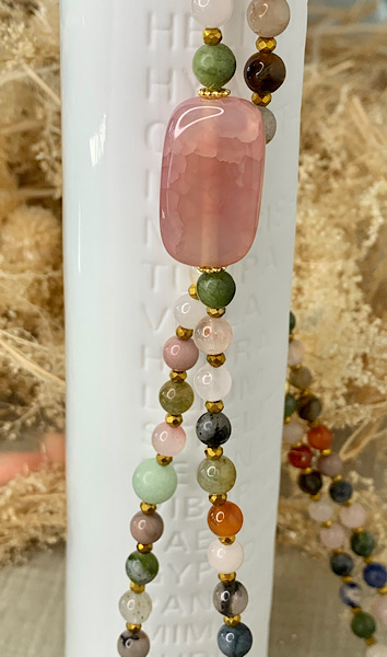 Sautoir en perles d'agate multicolores